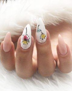 آموزش کاشت ناخن در استان البرز