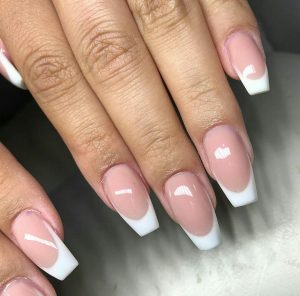 آموزش تخصصی کاشت ناخن در 5 جلسه