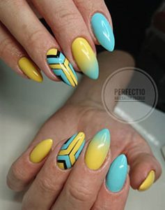 آموزش و خدمات تخصصی کاشت ناخن رامیان در کرج