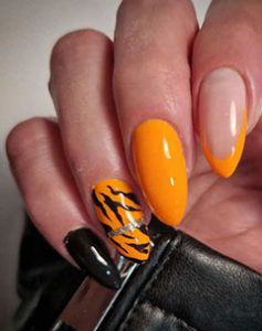 مرکز فوق تخصصی ناخن سَن سُون پاسداران